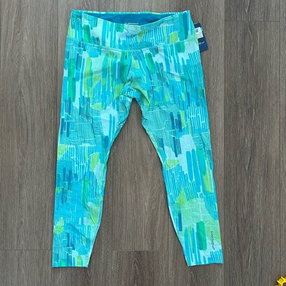 BNWT Brooks athletic capris pants - Picture 1 of 3